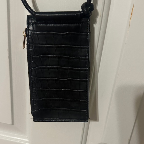 Small Black Croc-Embossed Crossbody Bag - Picture 4 of 6